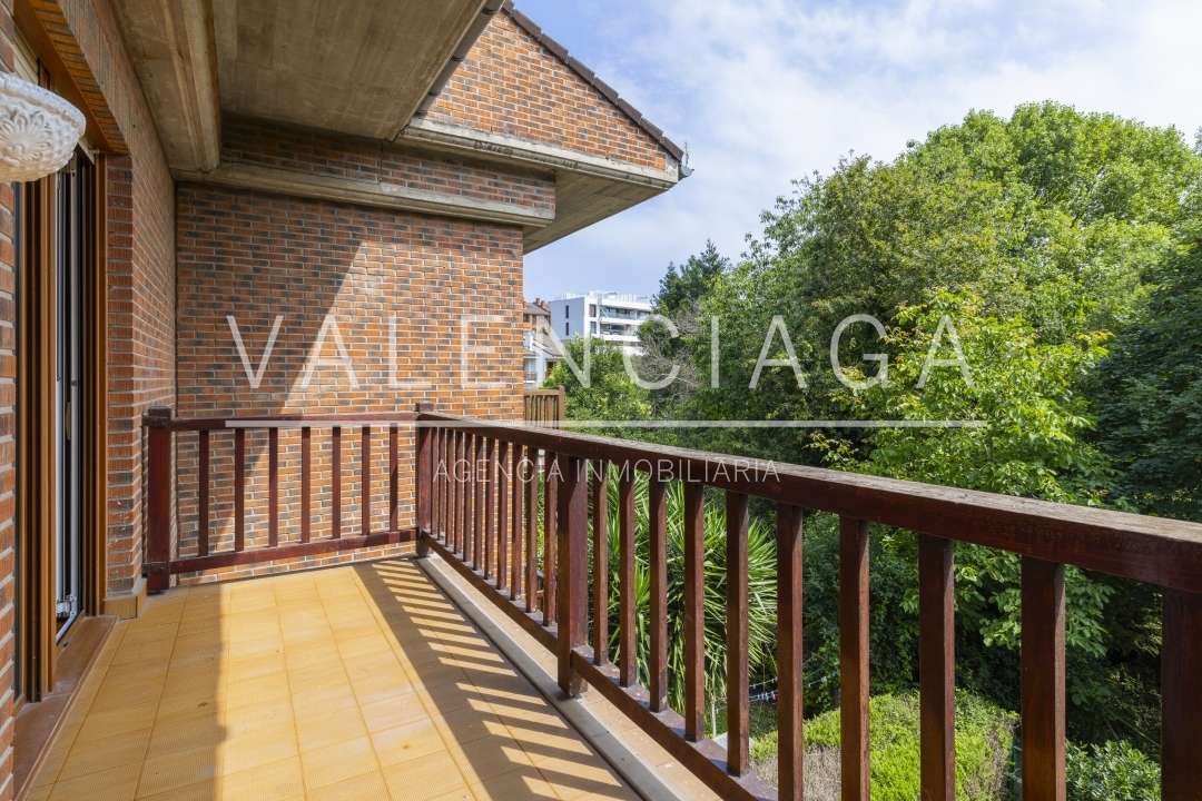 Exterior view of Flat for sale in Donostia - San Sebastián 