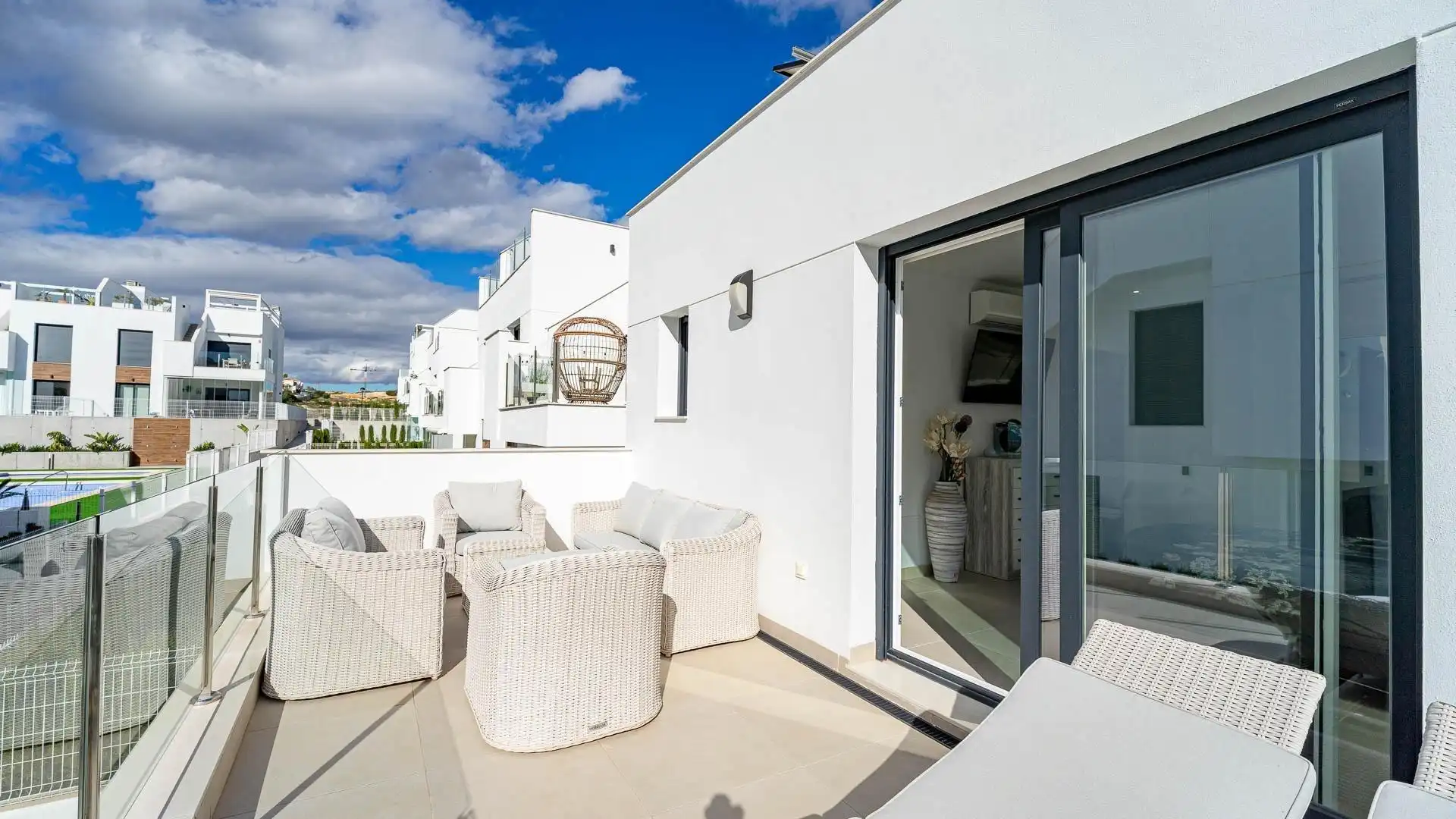 Terrassa de Casa o xalet en venda en Orihuela amb Aire condicionat, Jardí privat i Terrassa