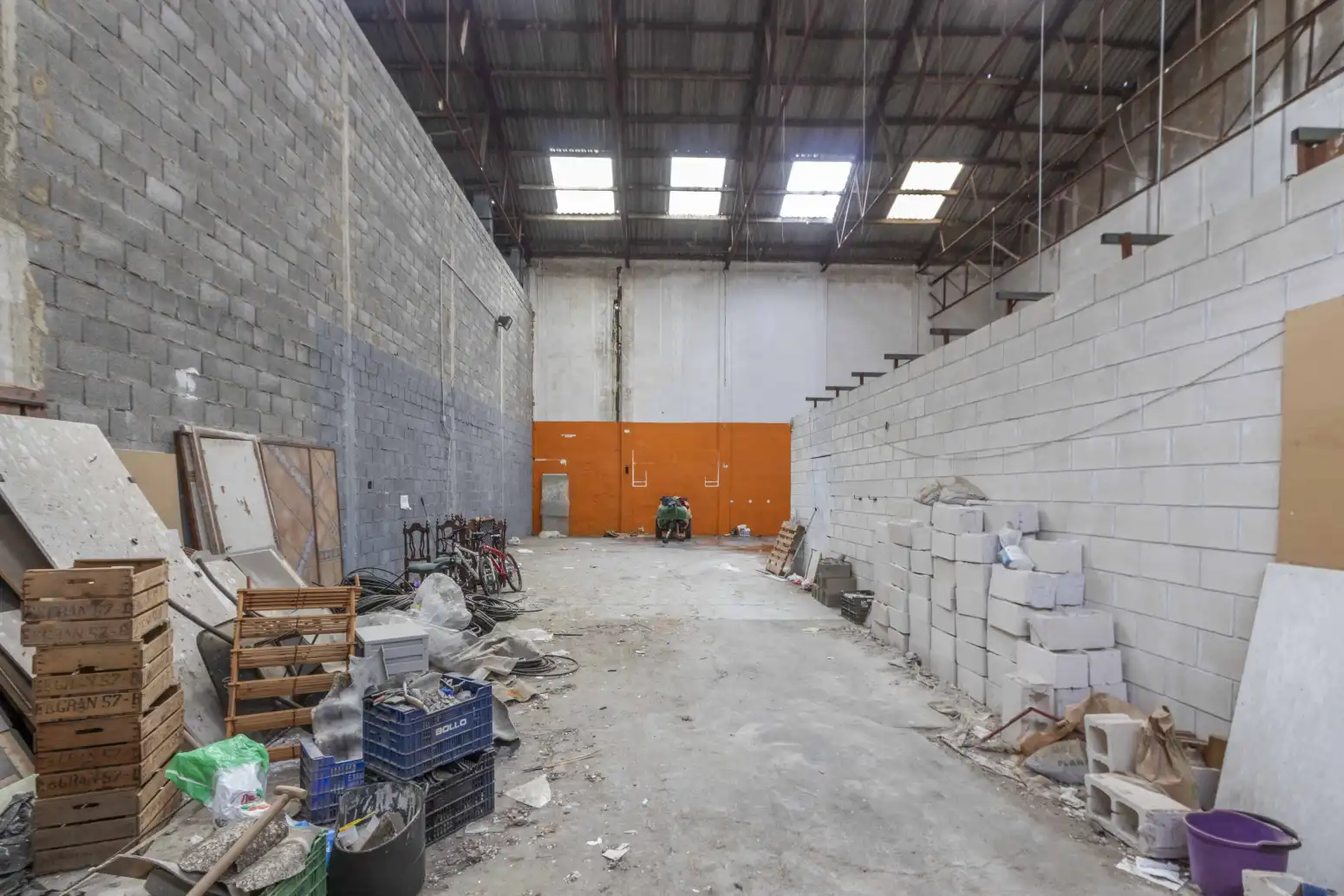 Industrial buildings for sale in Faura
