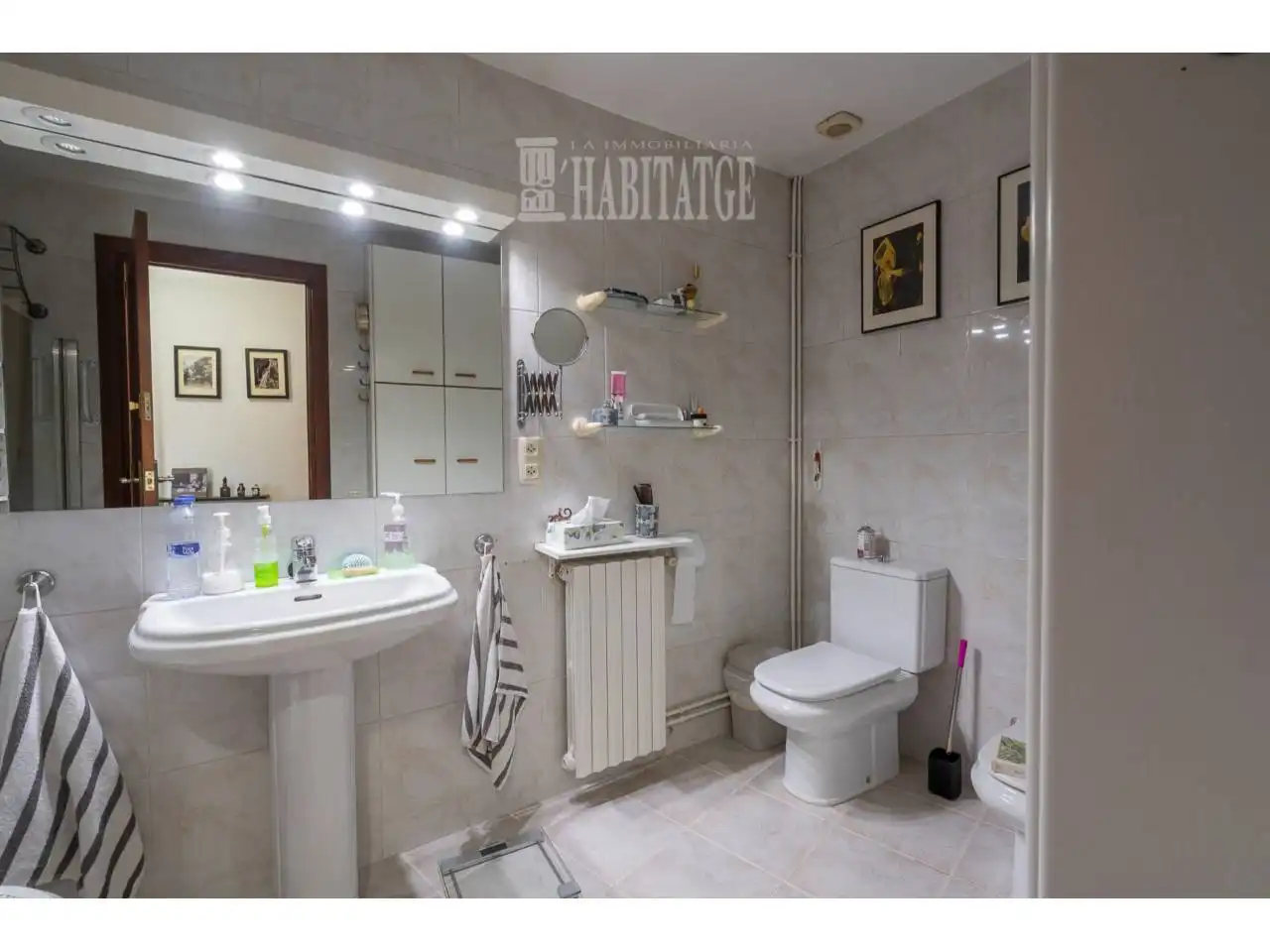 Bathroom of Houses for sale in Sant Hilari Sacalm  with Air Conditioner, Heating and Private garden