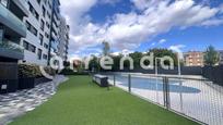 Swimming pool of Flat to rent in  Madrid Capital  with Air Conditioner, Heating and Parquet flooring