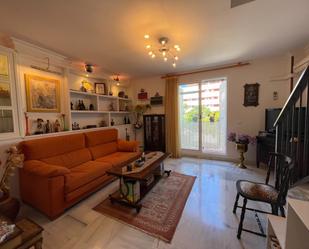 Casa adosada en venda a Centro - Calzada - Cabo Noval