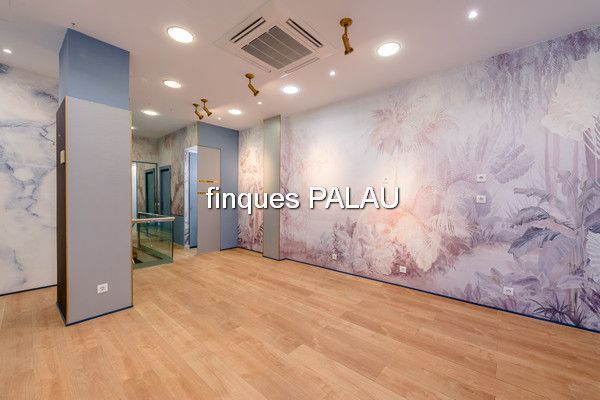 Premises to rent in Centre