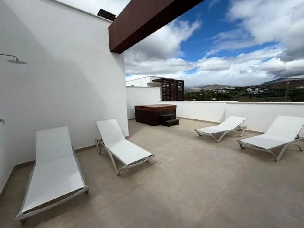 Attic for rent in Cancelada