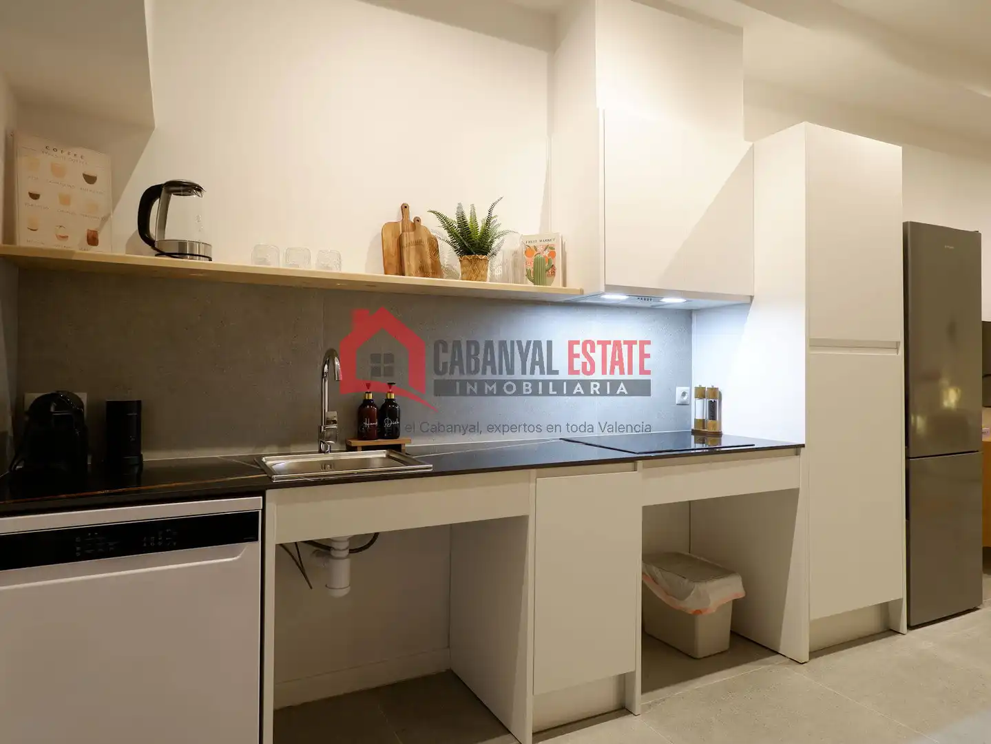 Cocina de Apartamento en venta en Valencia con Aire acondicionado, Calefacción y Trastero