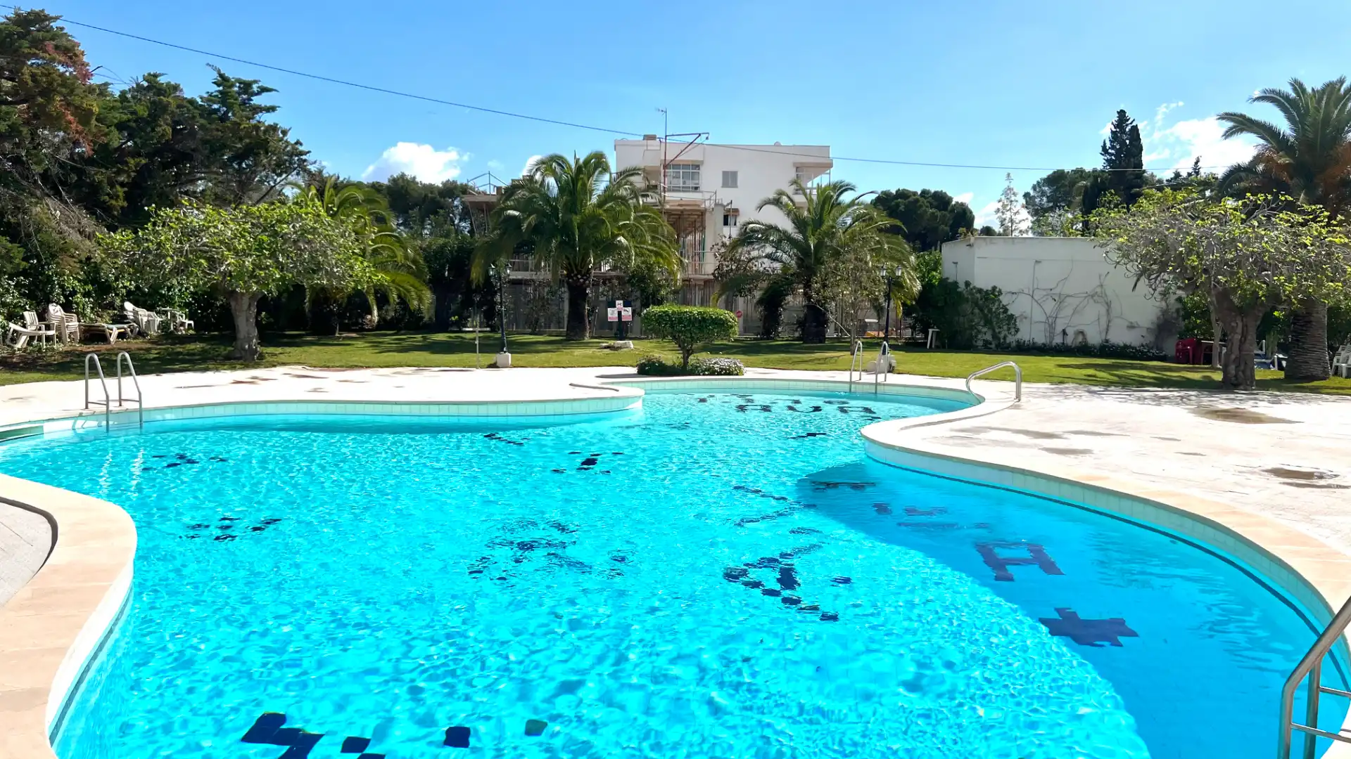 Swimming pool of Apartments for sale in Calvià  with Air Conditioner, Terrace and Furnished