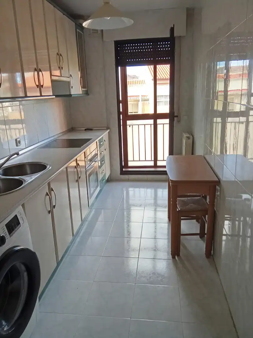 Kitchen of Flat for rent in Zamora Capital   with Heating, Parquet flooring and Terrace