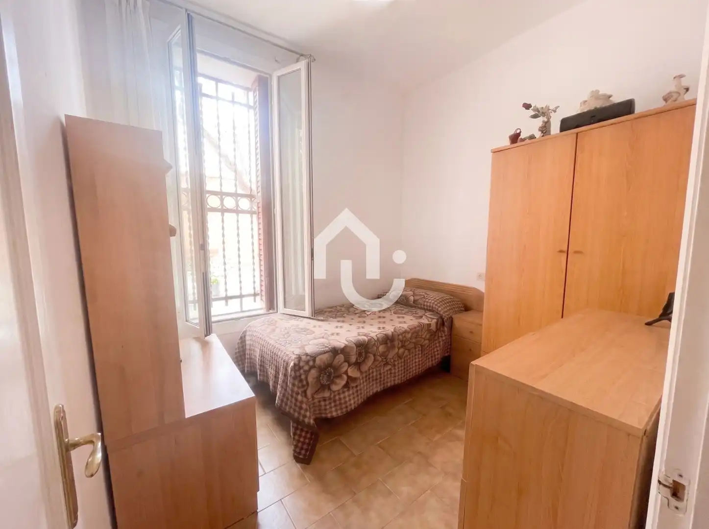 Schlafzimmer von Erdgeschoss zum Verkauf in Barcelona mit Abstellraum