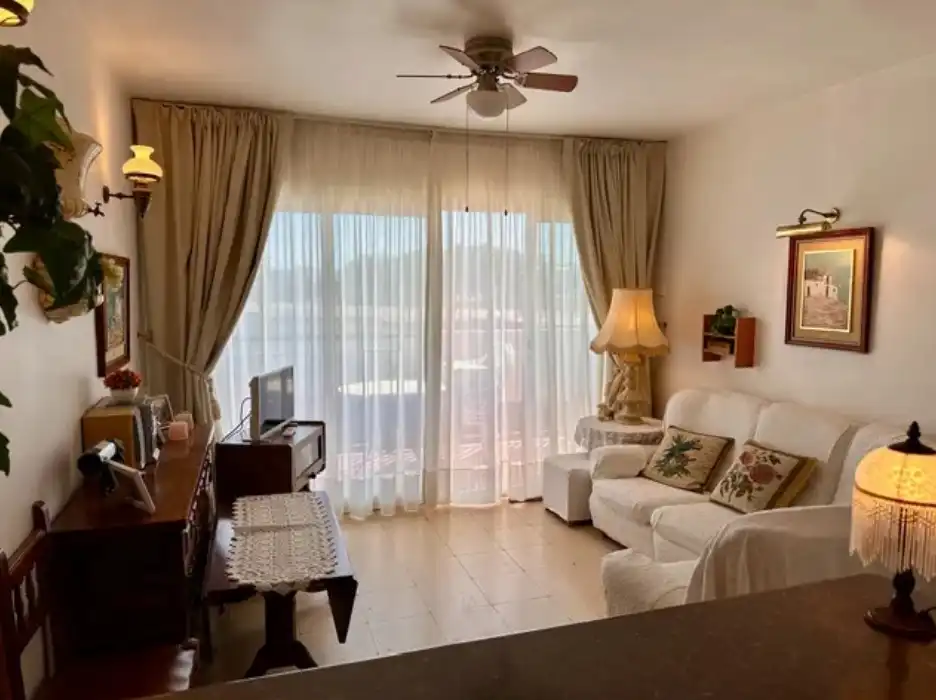 Living room of Flat for sale in Torremolinos  with Air Conditioner, Furnished and Community pool