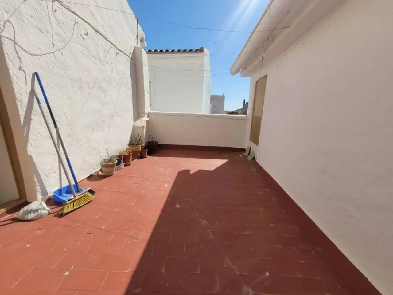 Vista exterior de Casa o xalet en venda en Baza amb Terrassa