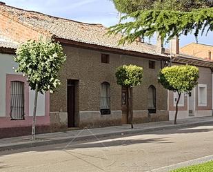 Vista exterior de Casa o xalet en venda en La Zarza (Valladolid) amb Traster