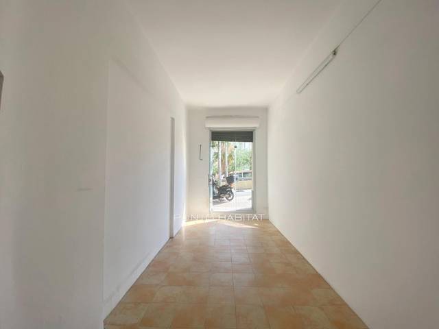 Local comercial en Alquiler en Carrer del Guinardó en Navas