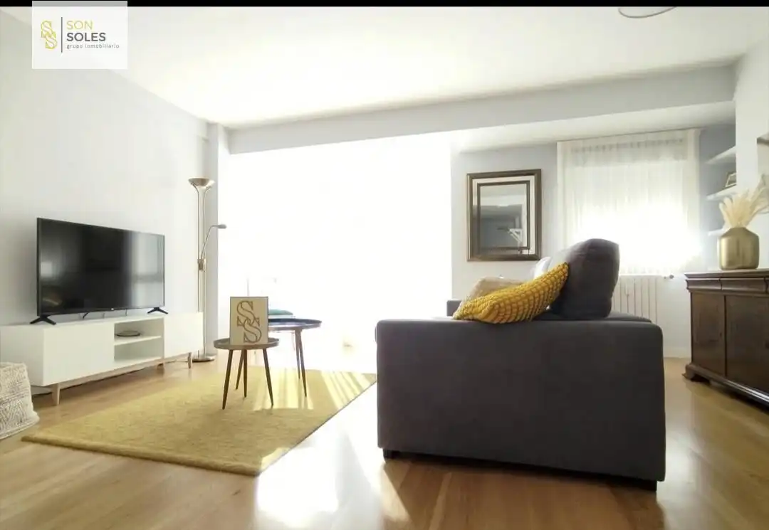 Sala de estar de Piso de alquiler en Santander con Calefacción, Terraza y Amueblado