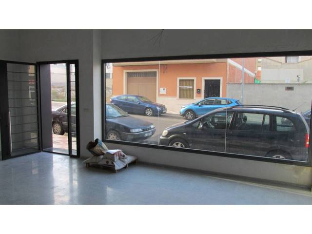 Local comercial en Alquiler en Calle MANUEL DE FALLA en Castalla
