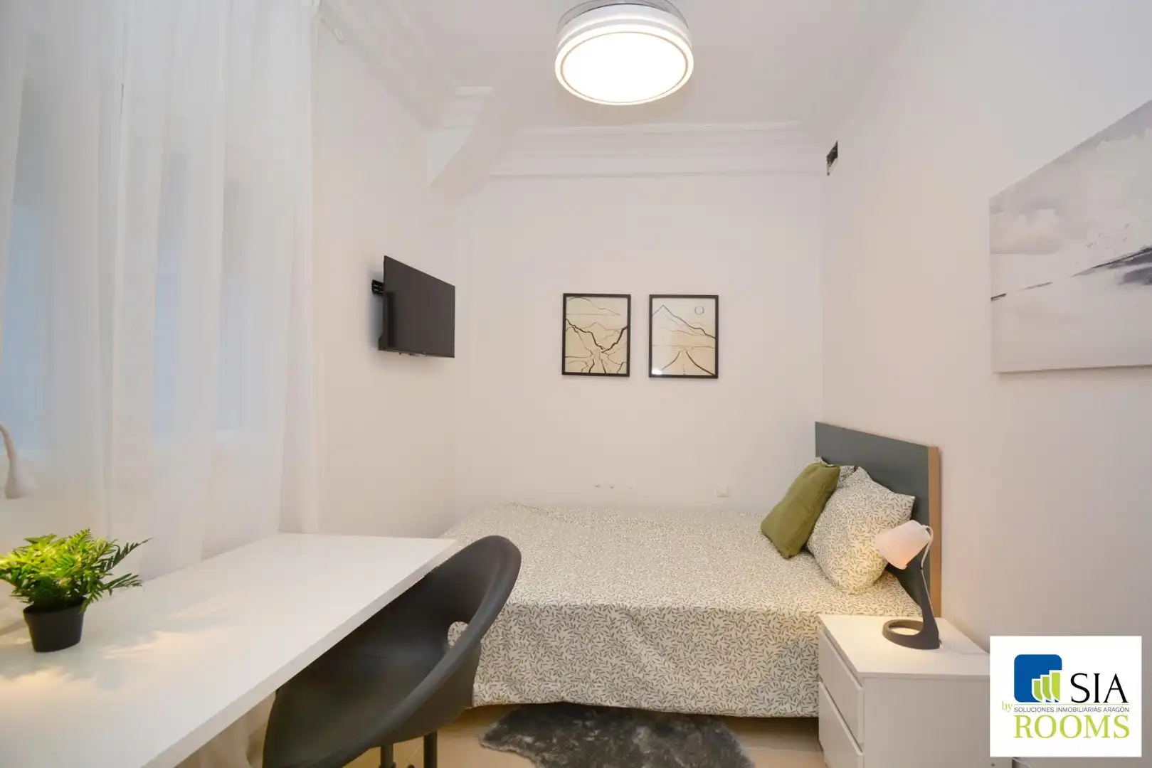 Room in Calle LATASSA, FELIX, 26, Universidad San Francisco
