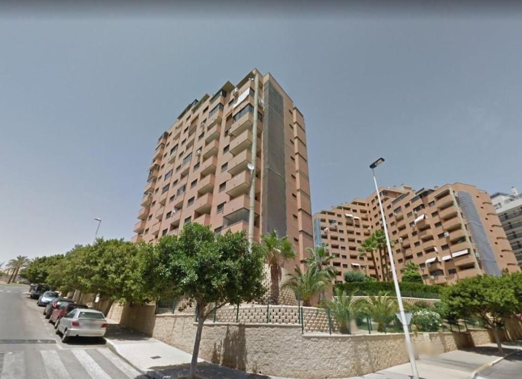Vista exterior de Garatge en venda en Villajoyosa / La Vila Joiosa
