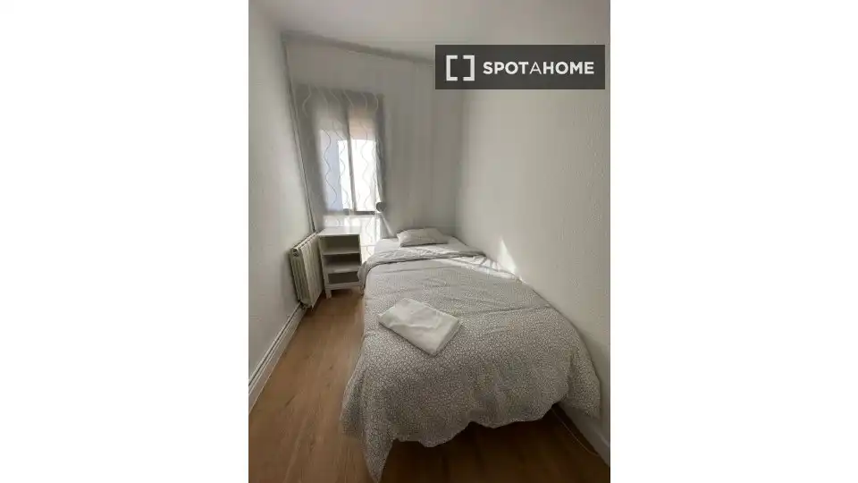 Habitació a Montigalà