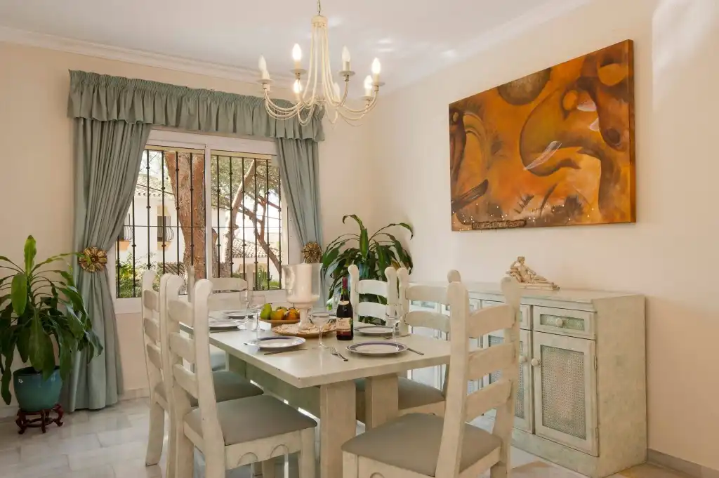 Chalet con piscina en venta en Elviria - Cabopino, imagen 8