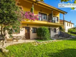 Vista exterior de Casa o xalet en venda en Cudillero amb Aire condicionat, Calefacció i Jardí privat