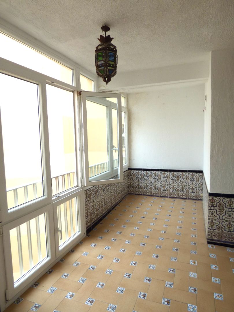 Dormitori de Pis en venda en  Cádiz Capital amb Terrassa