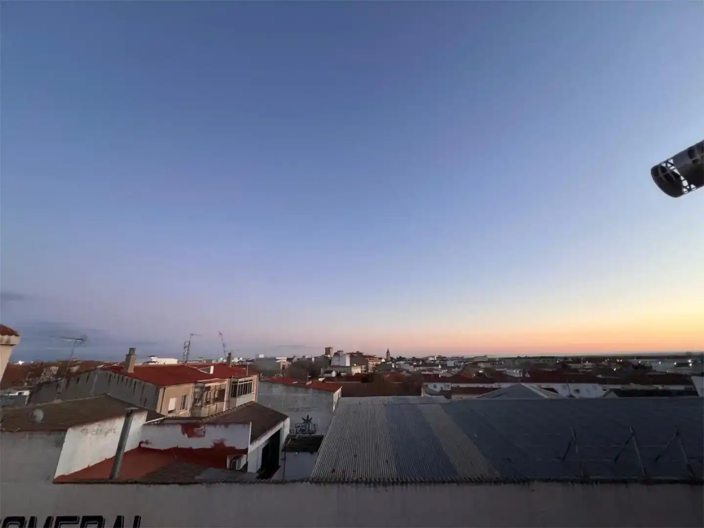 Vista exterior de Àtic en venda en Quintanar de la Orden amb Aire condicionat, Traster i Balcó