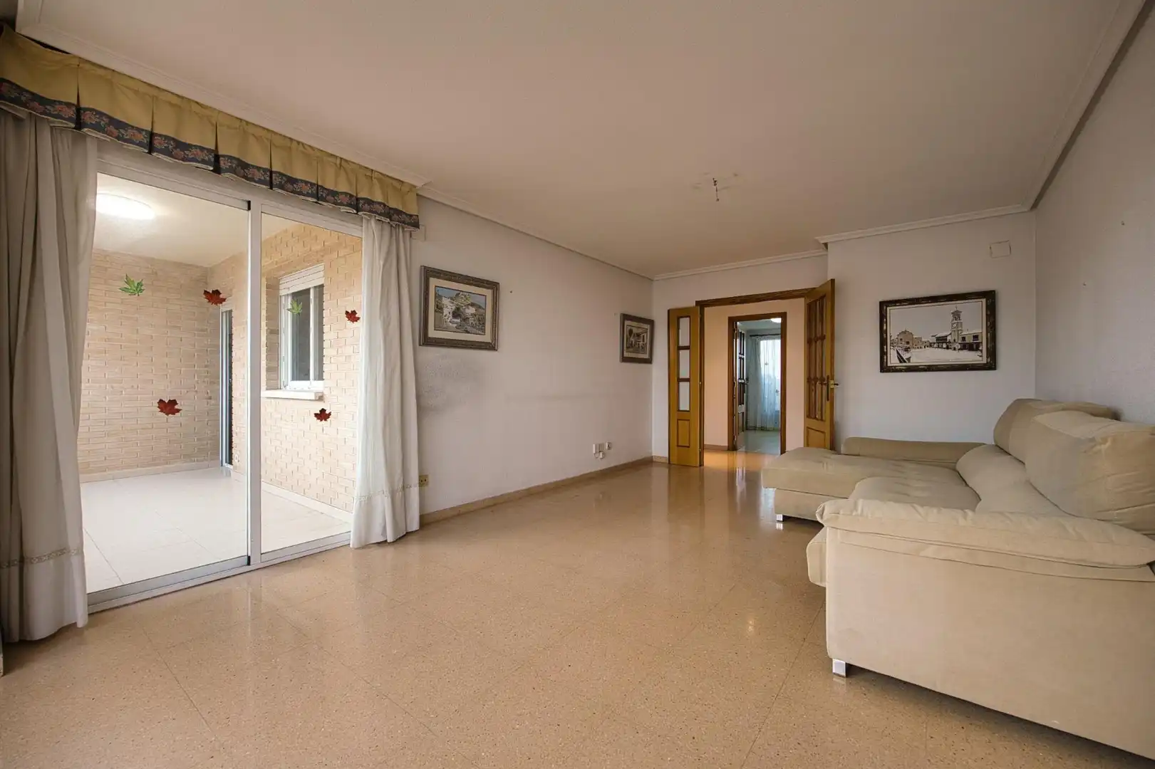 Sala d'estar de Pis en venda en Alicante / Alacant amb Terrassa, Traster i Piscina comunitària