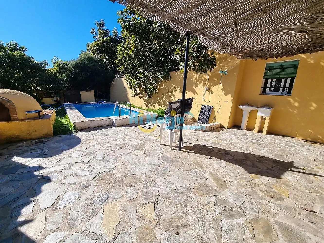 Vista exterior de Casa o chalet de alquiler en Nerja con Terraza, Piscina y Amueblado