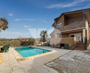 Piscina de Casa o xalet en venda en Colmenarejo amb Calefacció, Jardí privat i Terrassa