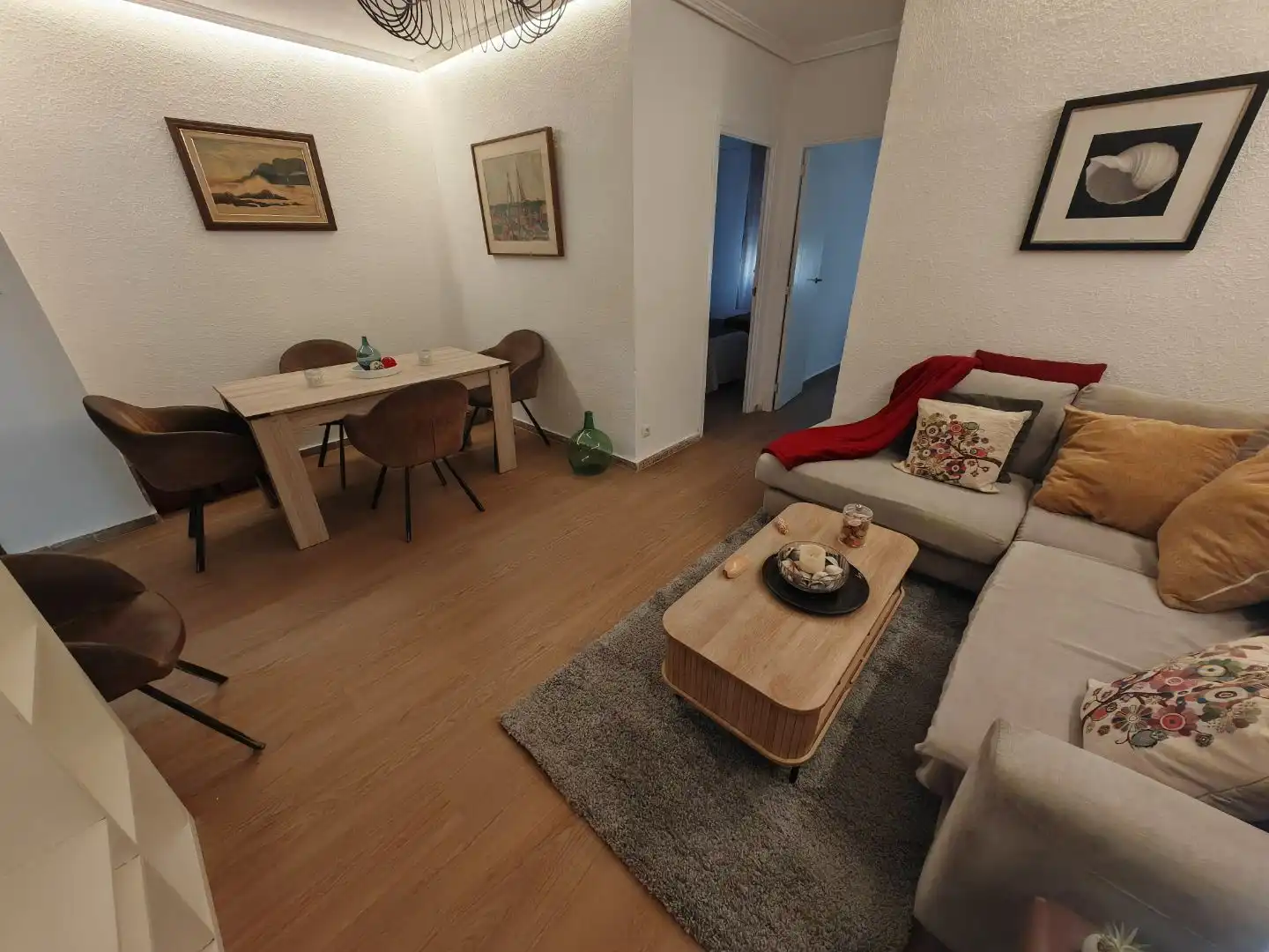 Sala d'estar de Casa adosada de lloguer en El Campello amb Aire condicionat i Terrassa