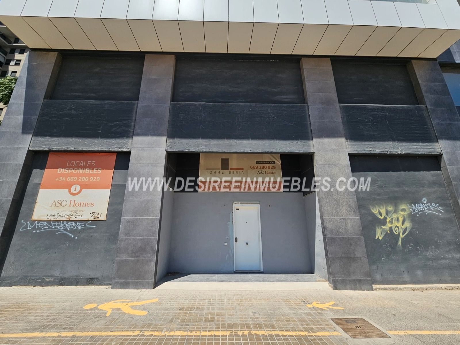 Exterior view of Premises for sale in  Valencia Capital