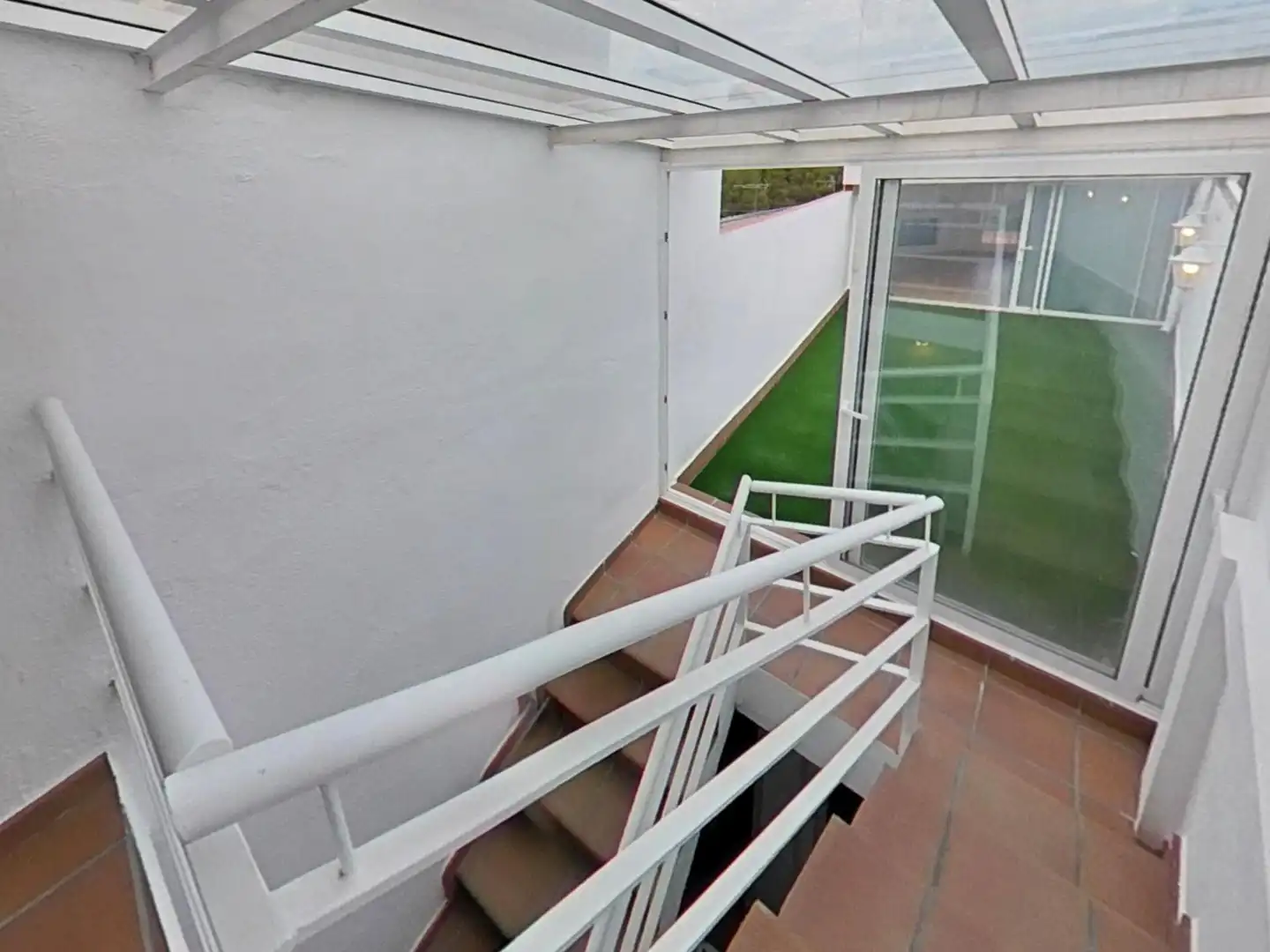 Terraza de Casa adosada en venta en Castellar del Vallès con Terraza, Trastero y Alarma