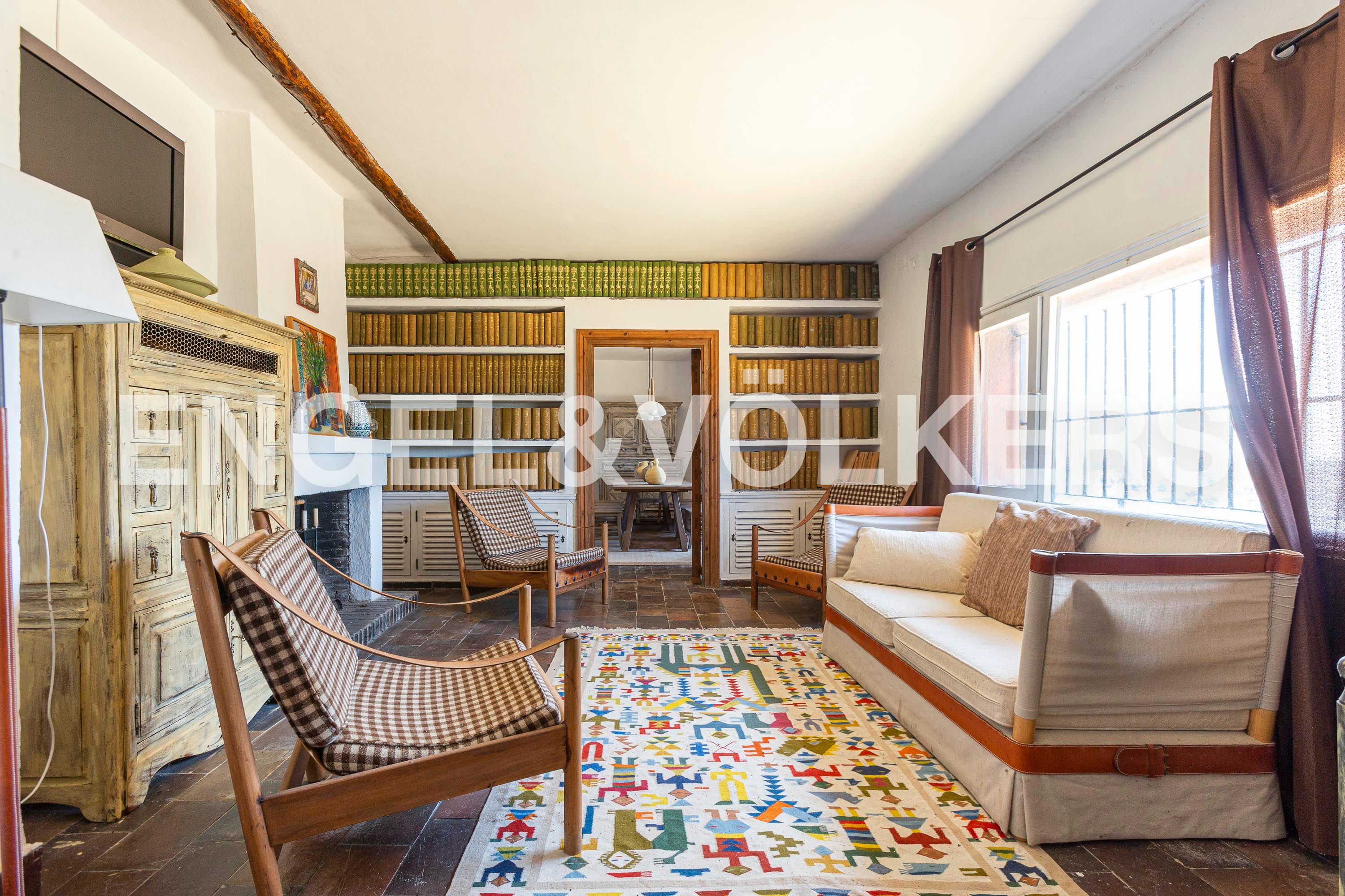 Sala d'estar de Finca rústica en venda en Villanueva de la Cañada amb Aire condicionat i Calefacció