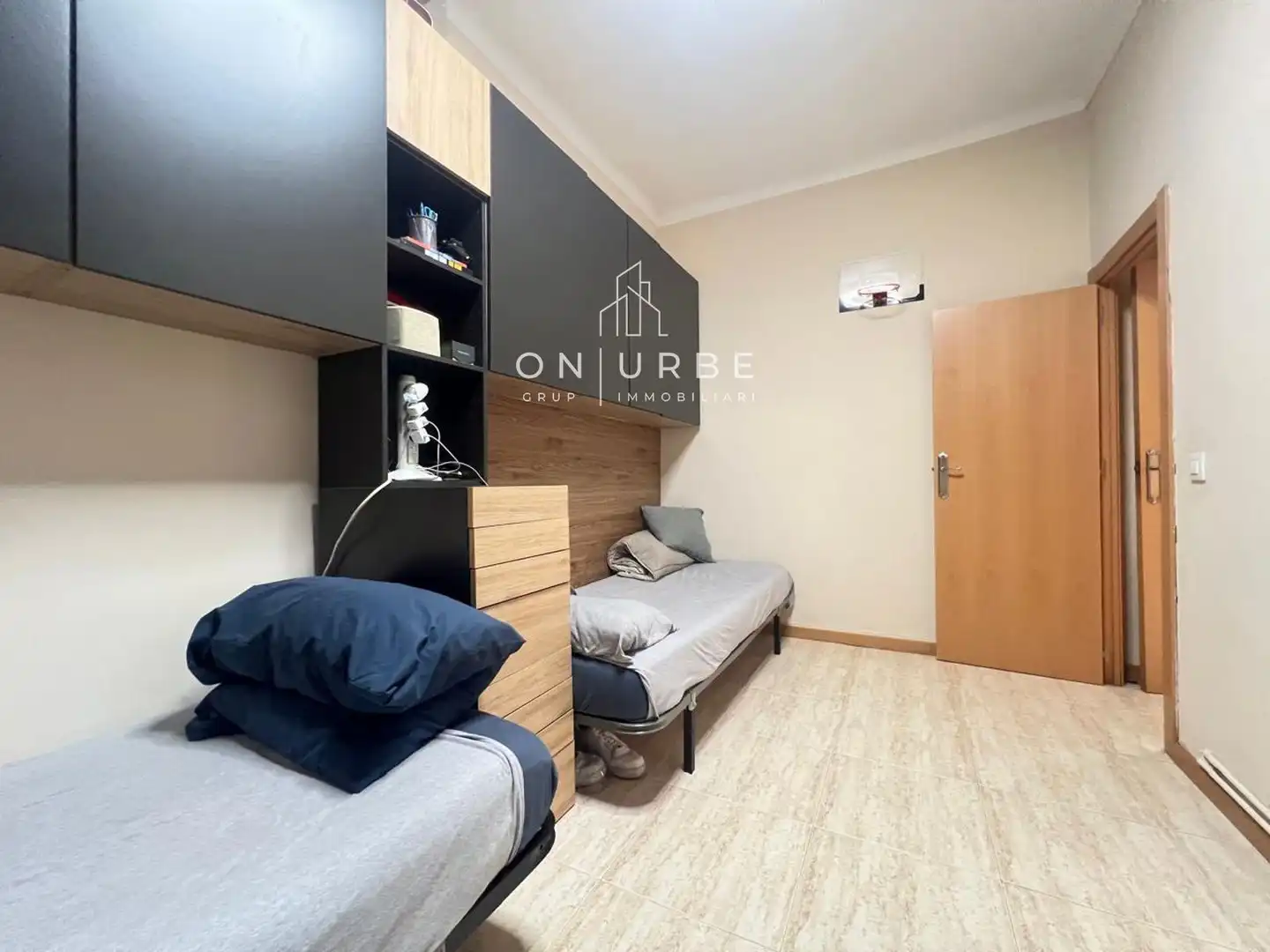 Bedroom of Flat for sale in Badalona  with Heating, Parquet flooring and Terrace