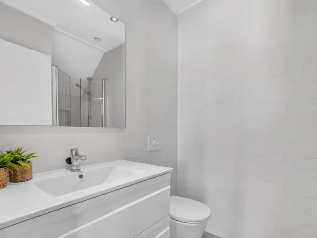 Baño de Casa adosada en venta en Orihuela con Aire acondicionado, Jardín privado y Terraza