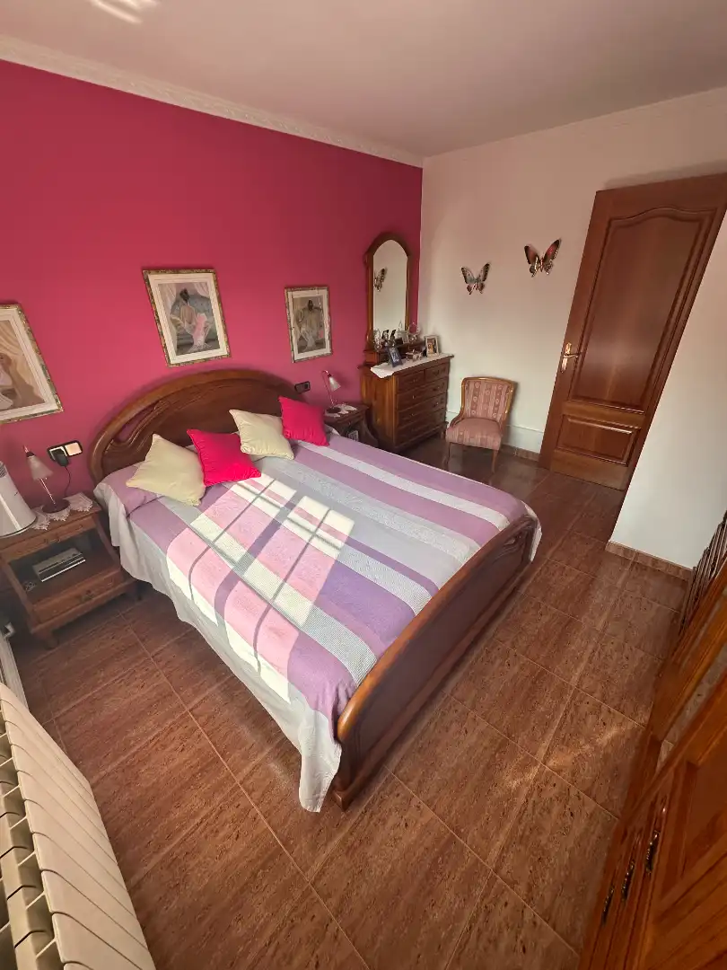 Habitación de Casa o chalet en venta en Castellet i la Gornal con Aire acondicionado, Calefacción y Jardín privado