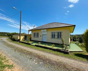 Vista exterior de Casa o xalet en venda en Moeche amb Terrassa i Balcó