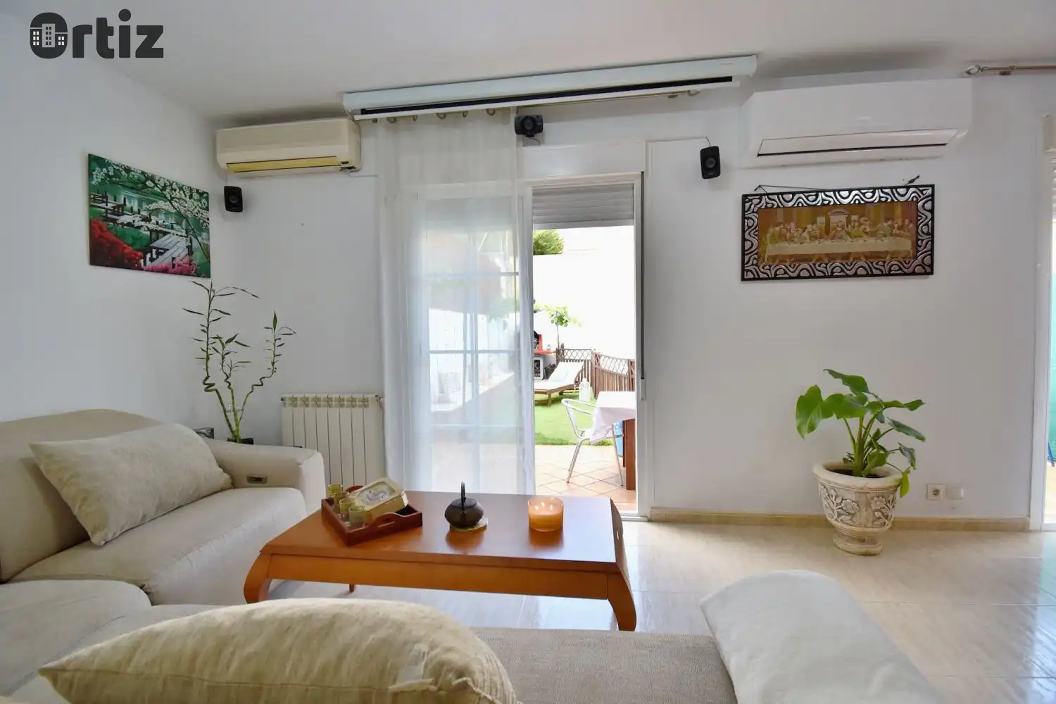Sala de estar de Casa o chalet en venta en Loeches con Aire acondicionado, Calefacción y Terraza
