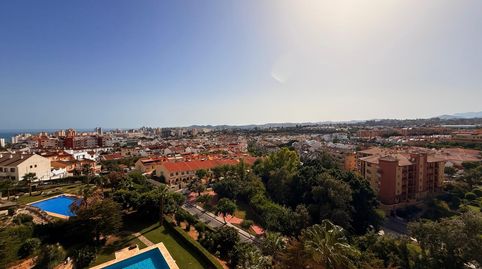 Piso en venta en Los Pacos, Fuengirola  2 dormitorios, terraza, piscina y vistas al mar, imatge 3