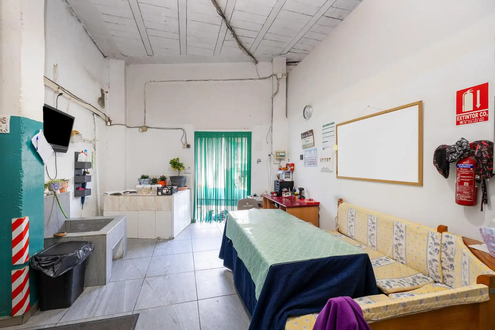 Cocina de Local en venta en Huélago