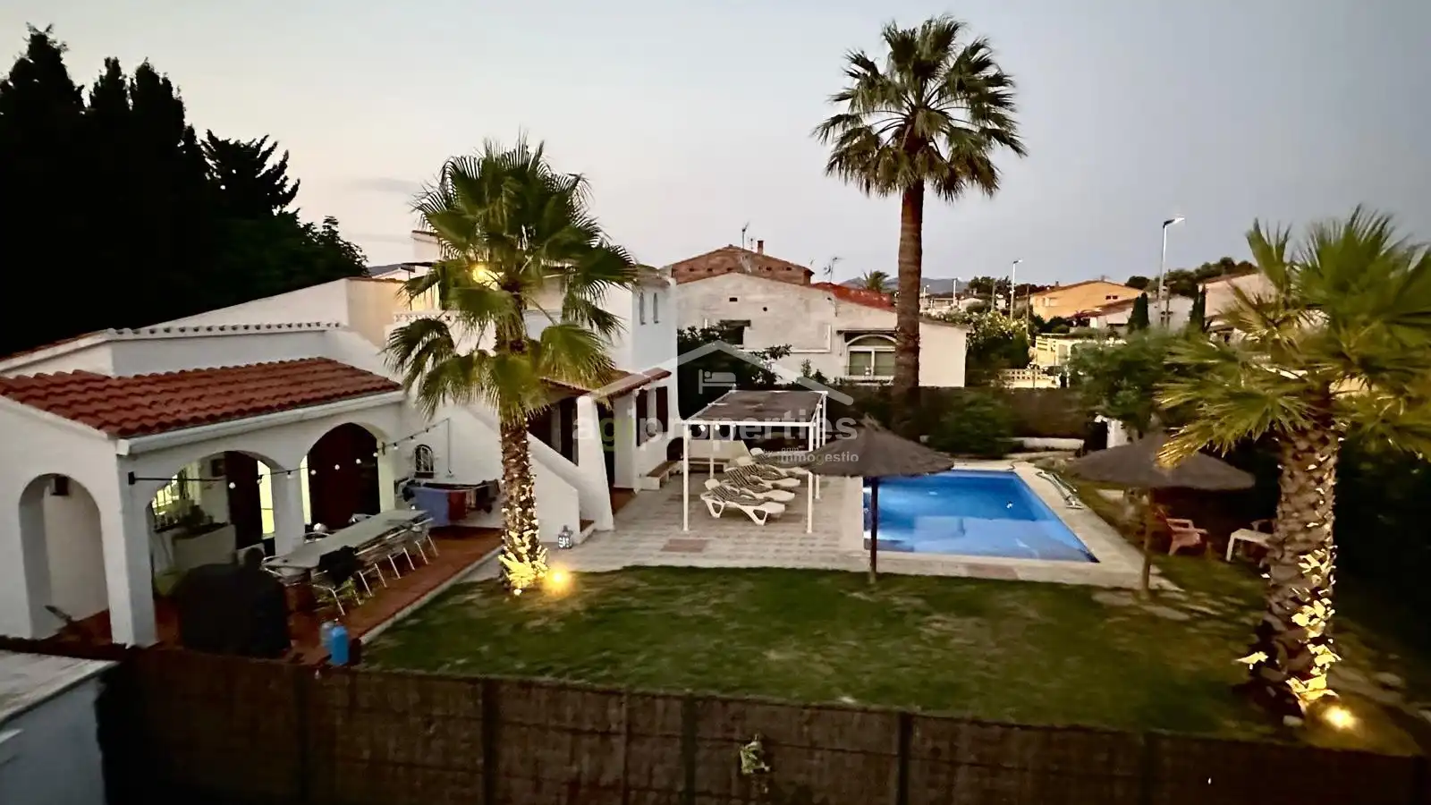 Jardí de Casa o xalet en venda en Castelló d'Empúries amb Aire condicionat, Parquet i Piscina