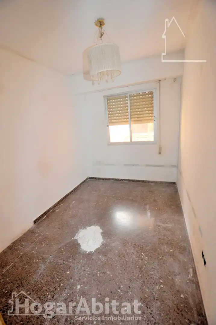 Dormitori de Pis en venda en Manises amb Aire condicionat, Terrassa i Balcó