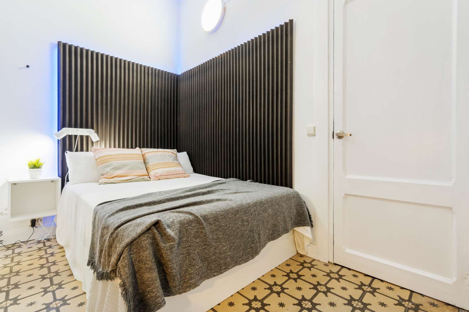 Bedroom of Flat to share in  Barcelona Capital  with Air Conditioner and Terrace