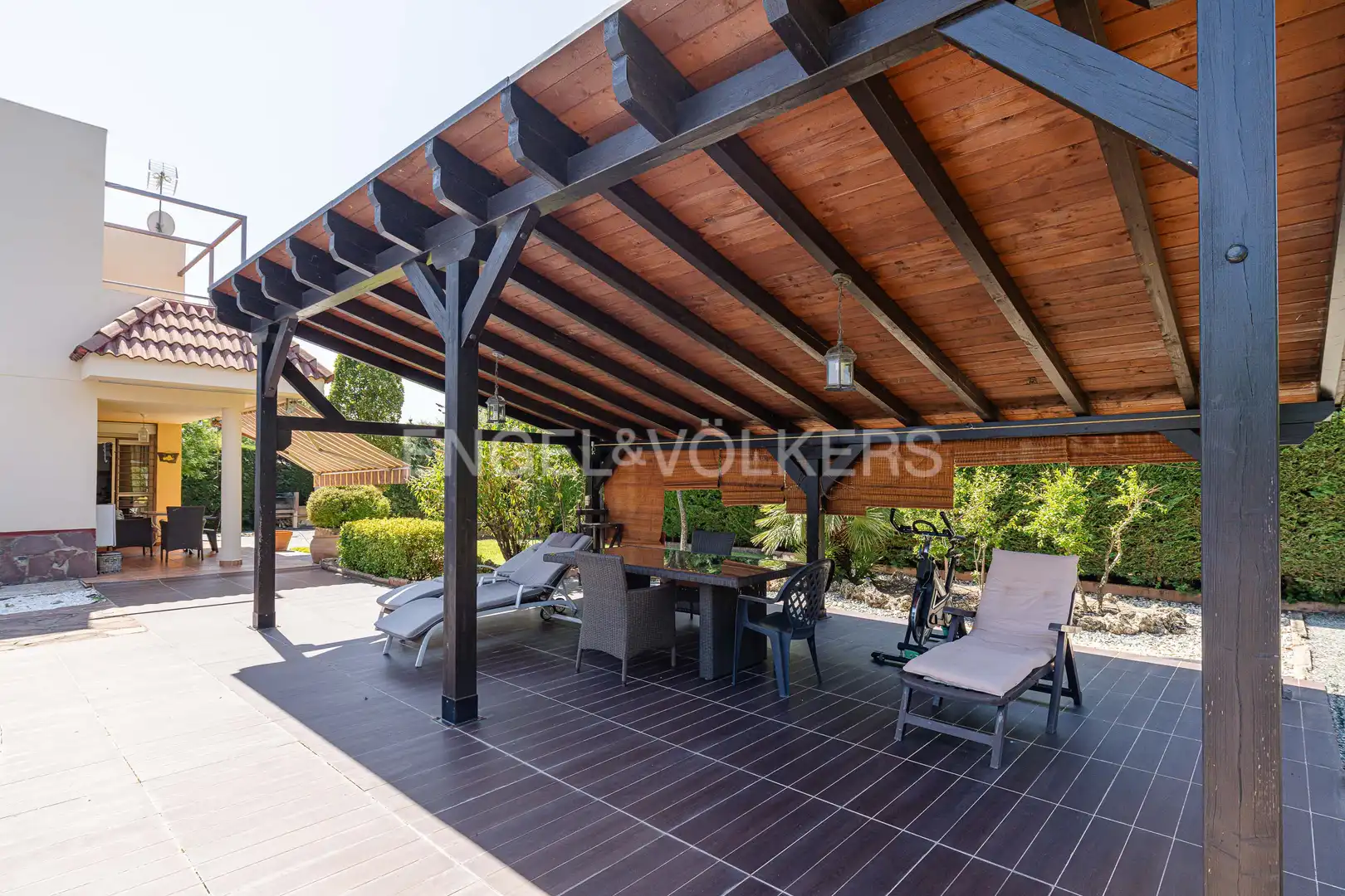 Terrassa de Casa o xalet en venda en Galapagar amb Calefacció, Jardí privat i Terrassa