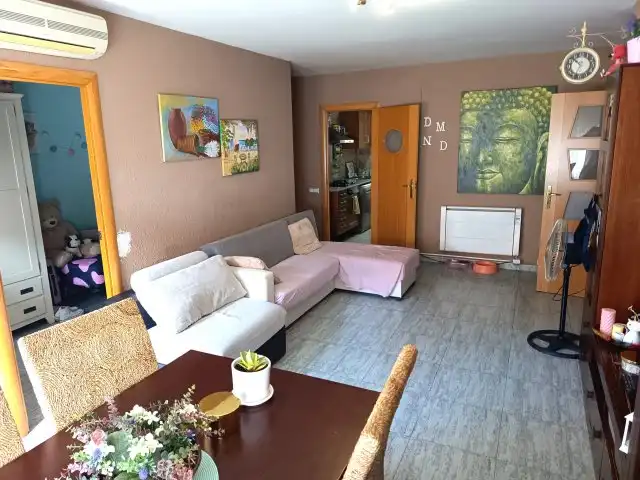 Sala de estar de Piso en venta en Esparreguera con Calefacción, Terraza y Horno