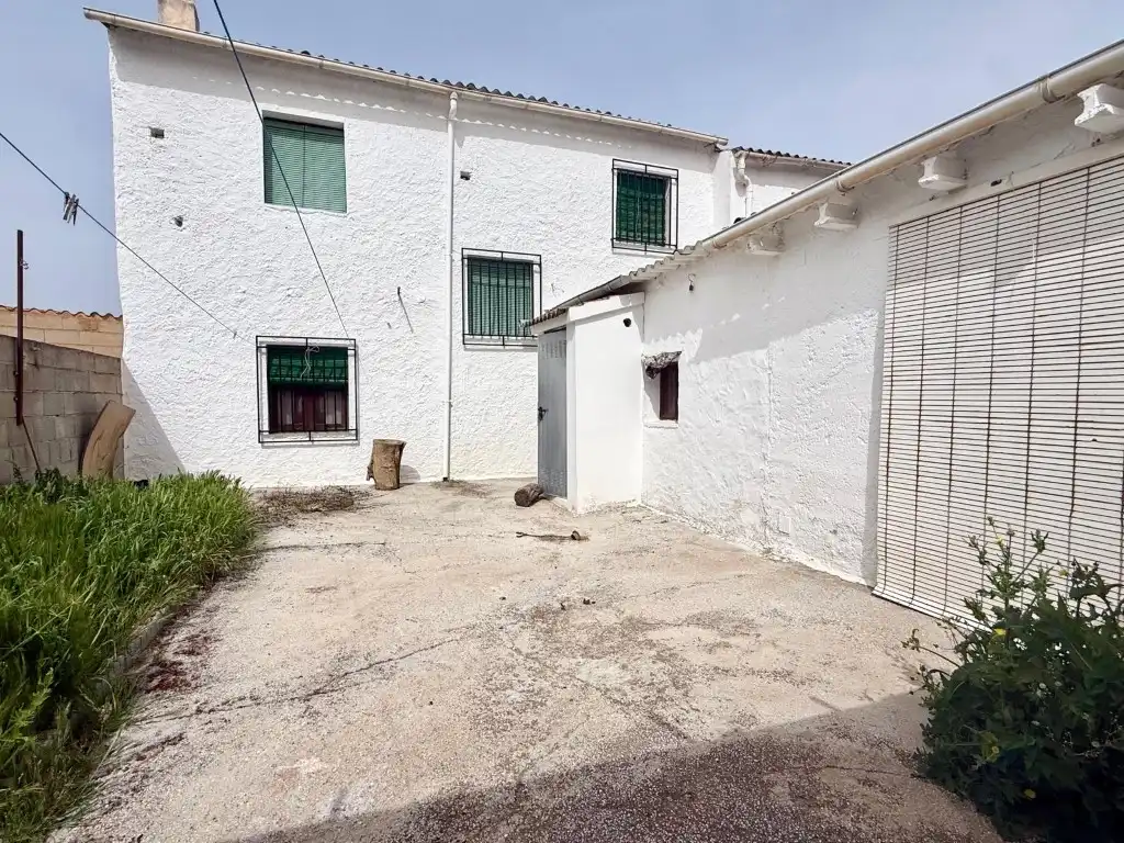 Vista exterior de Casa o xalet en venda en Jayena amb Balcó