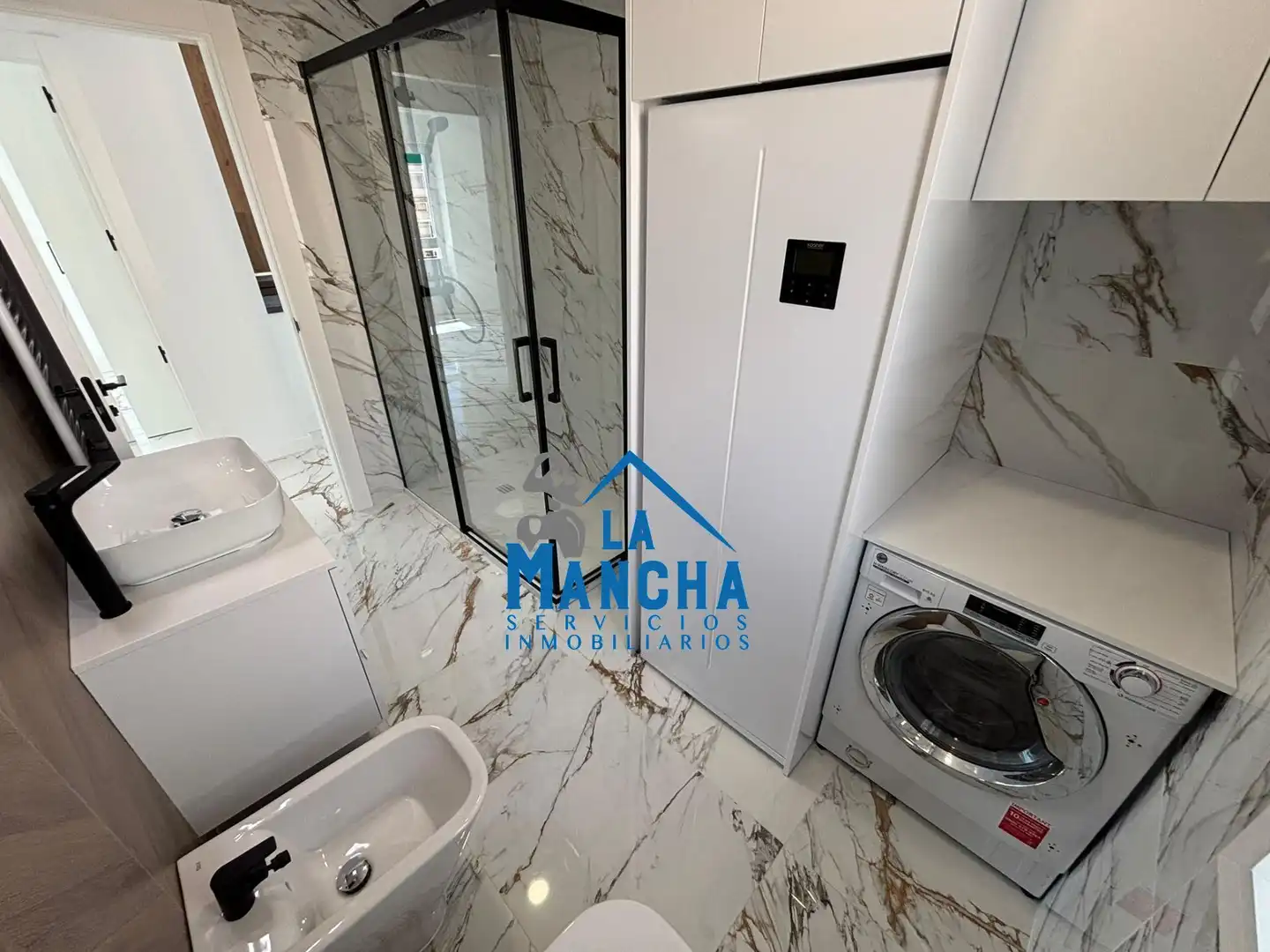 Baño de Piso en venta en Albacete con Calefacción y Amueblado