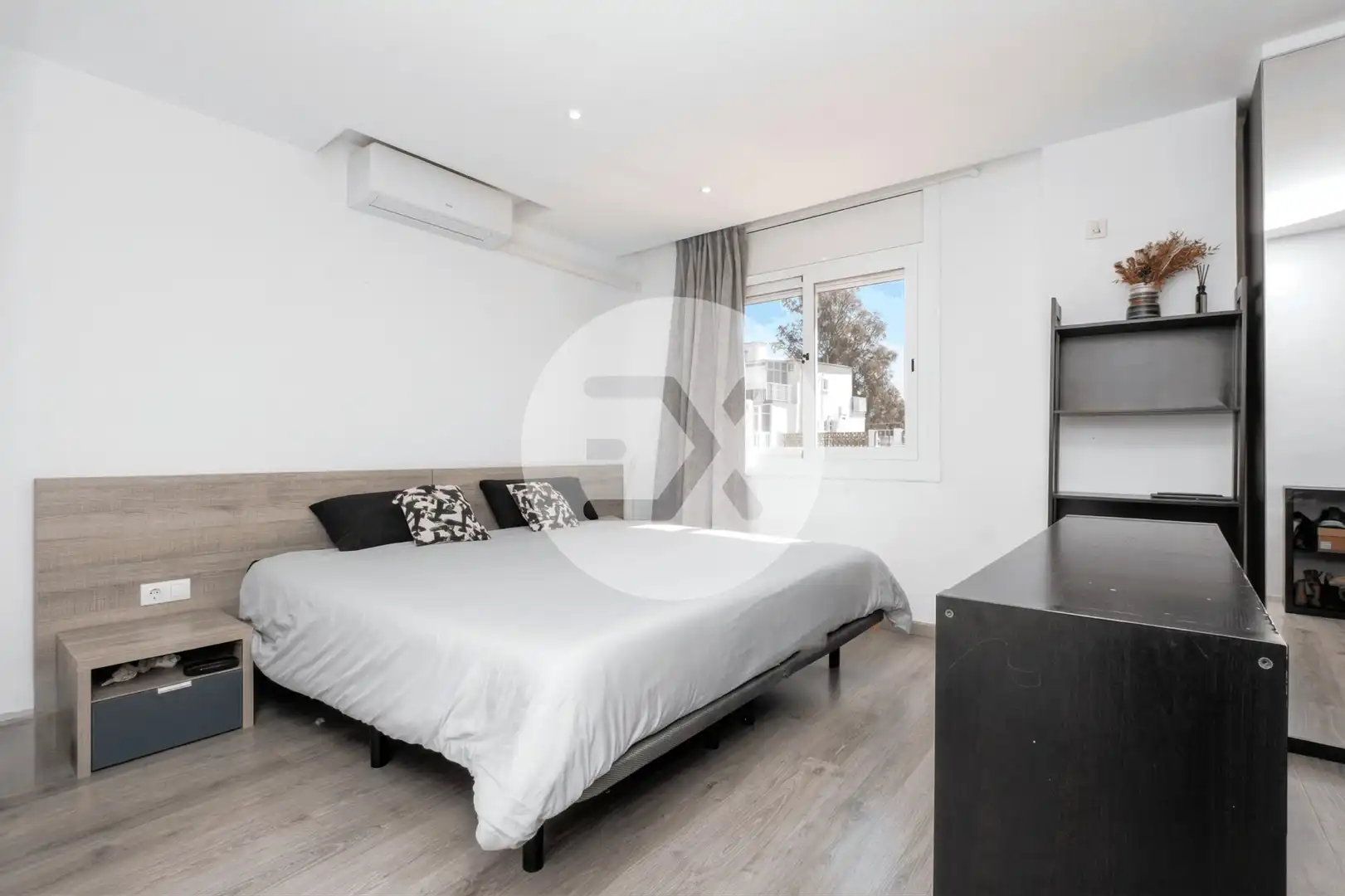 Schlafzimmer von Einfamilien-Reihenhaus zum Verkauf in Castelldefels mit Klimaanlage, Heizung und Privatgarten