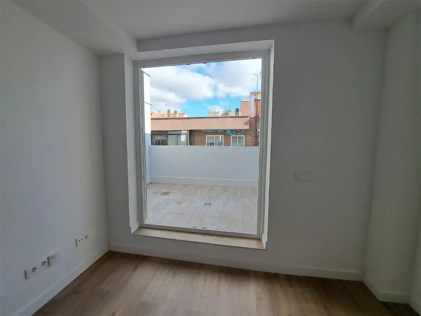 Terrasse von Maisonette zur Miete in Madrid mit Abstellraum