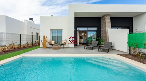 Villas pareadas de obra nueva con piscina privada en La Finca Golf Resort, Algorfa