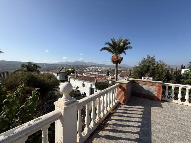 Casa-chalet en Venta en LA CARRETA en Coín